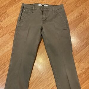 MENS SIGNATURE LEVI’S ATHLETIC FIT S67 29X30 GREY DENIM